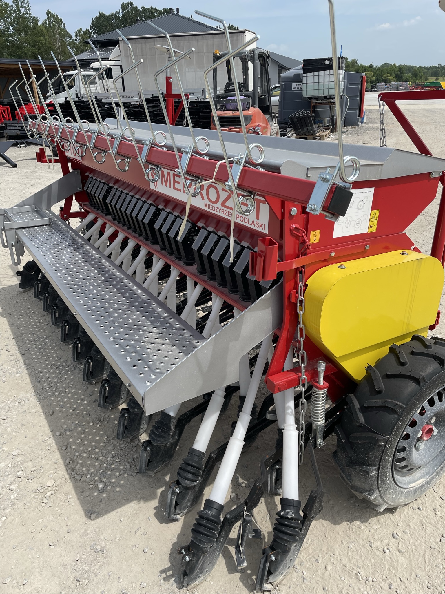 Siewnik Meprozet 3,0 m S 107 znaczniki hydrauliczne + pomost - obrazek 8